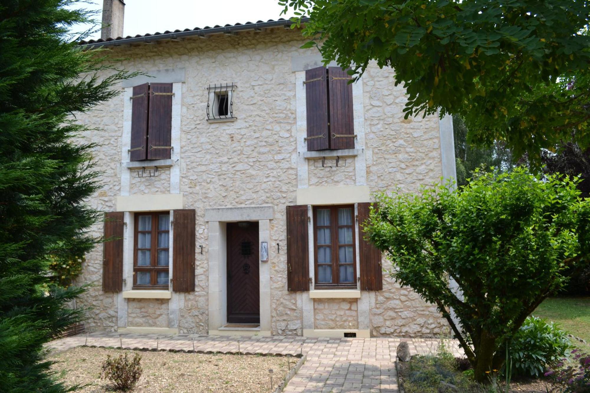 Montbron Les Bruyeres B&B 2 المظهر الخارجي الصورة